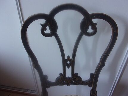 Set of 2 chairs wooden