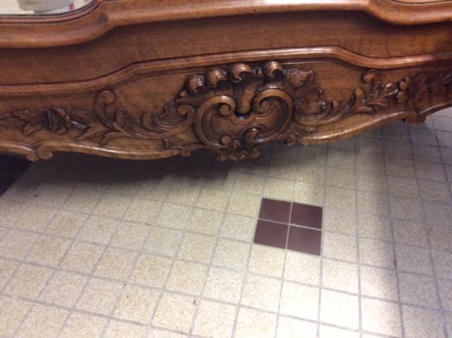 Standing man with door and ice