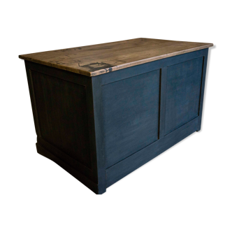 Piece of furniture by trade