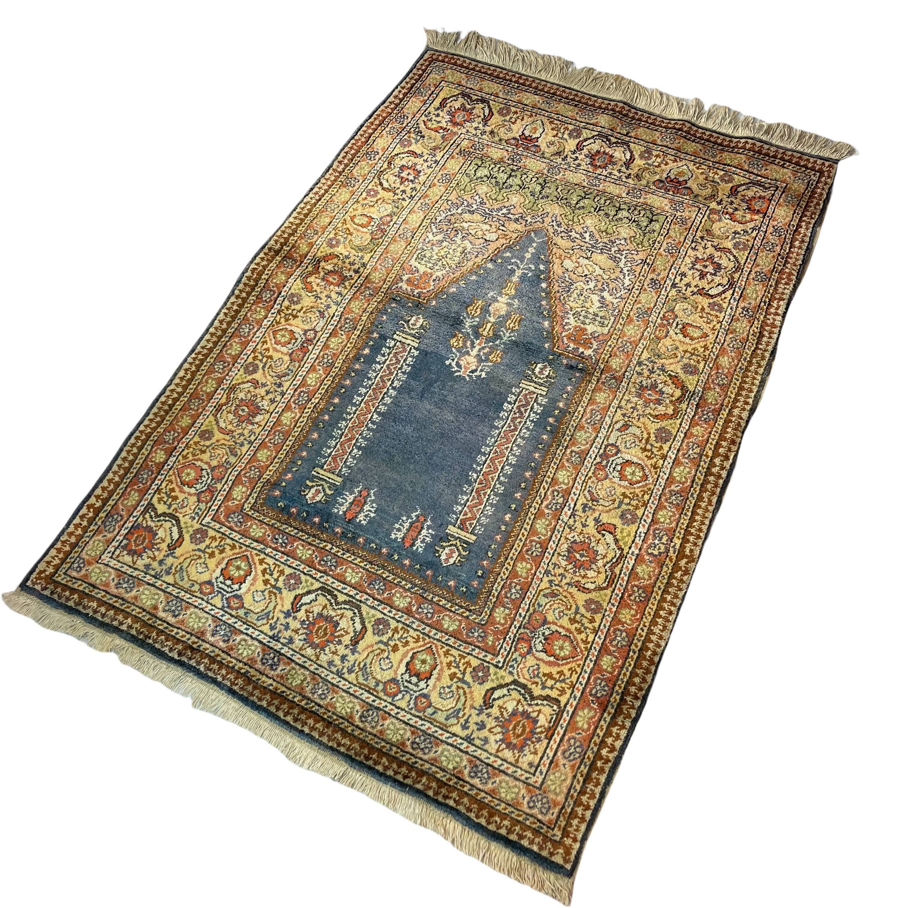 Vintage turkish silk & wool  rug ,feiner handgeknüpfter orientteppich  135x90 cm