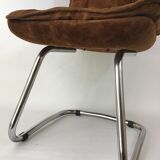 4 velvet-hulled chairs
