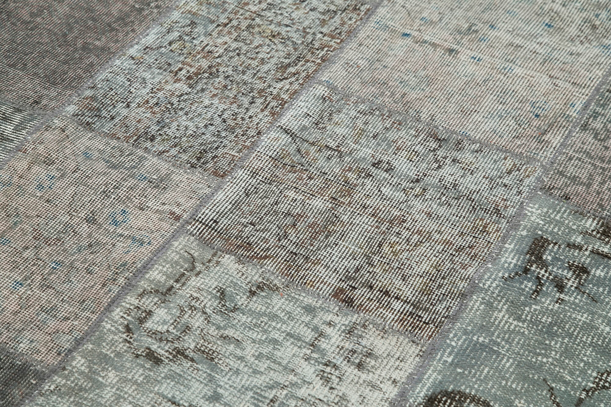 Handwoven oriental overdyed 170 cm x 247 cm grey patchwork carpet