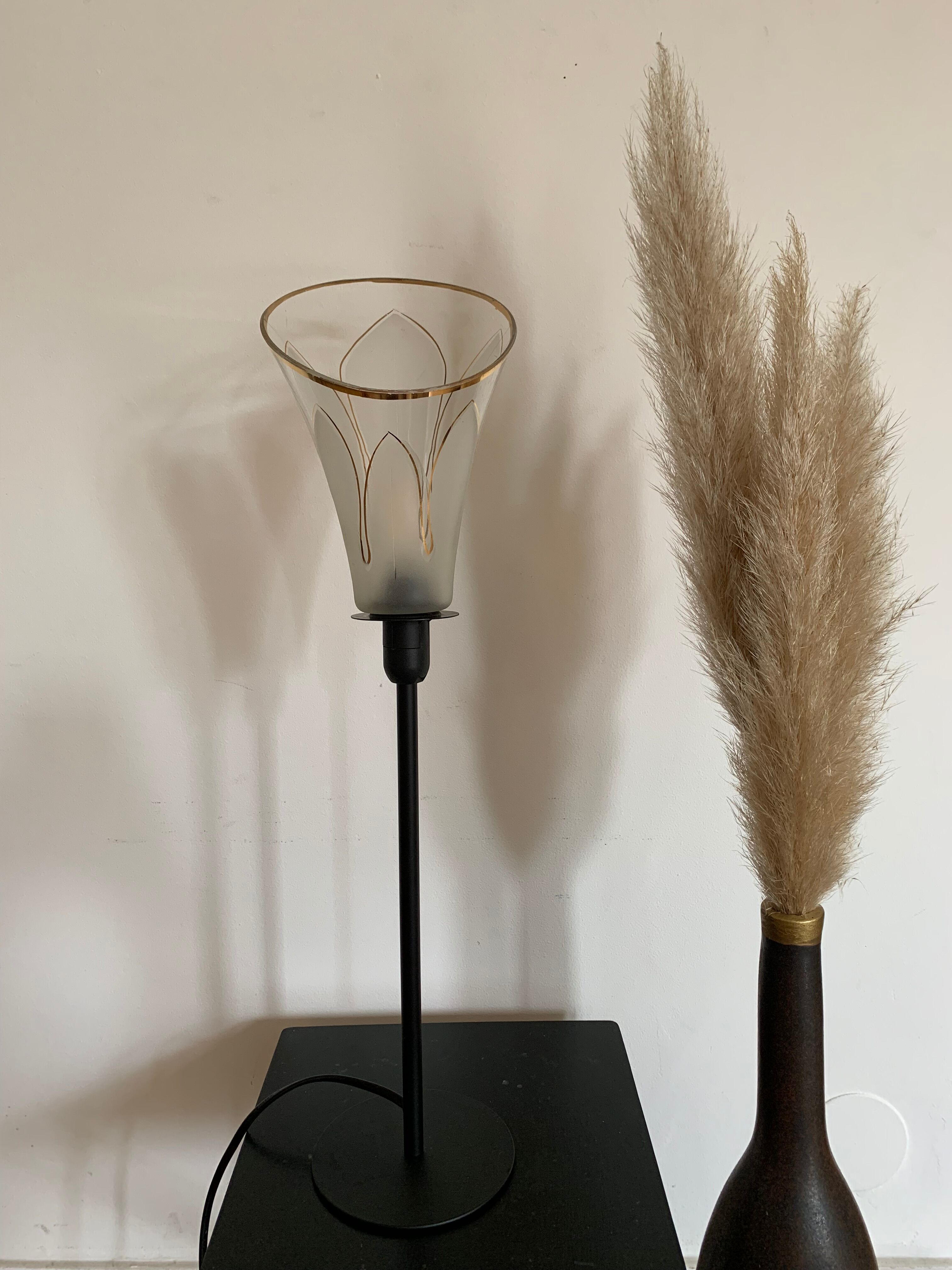 Glass lamp in the shape of an arum, art deco