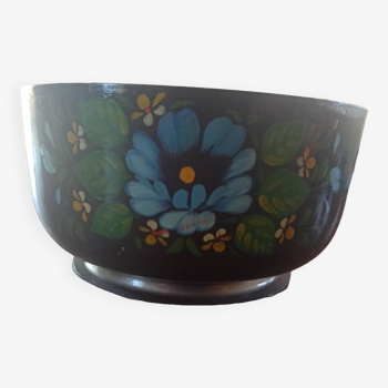 Black metal Bowl with floral design