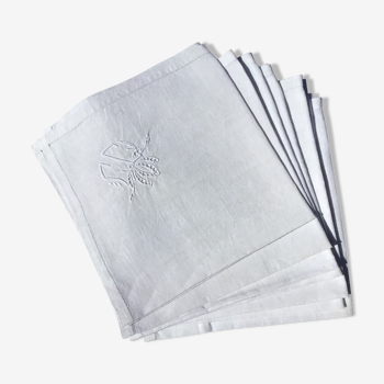 Set de 7 serviettes lin carrées CC et motif ajouré brodés main