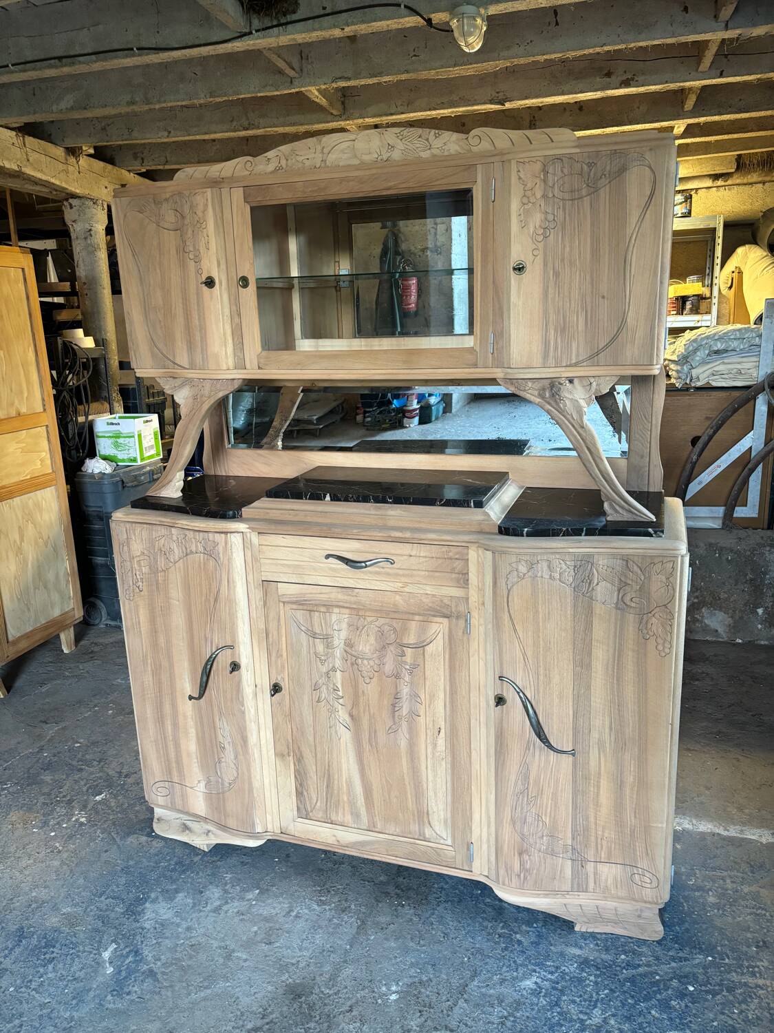 Buffet parisien Art Déco en bois naturel