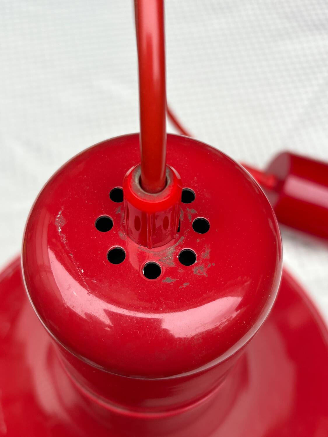 Ensemble de 5 suspensions vintage "formas" (espagne) – acier laqué rouge – état