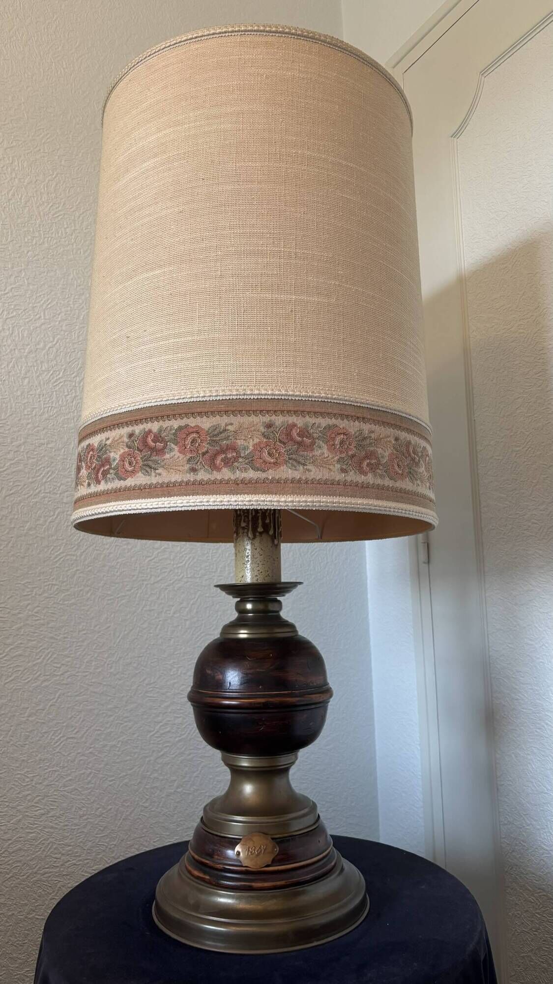 floor lamp