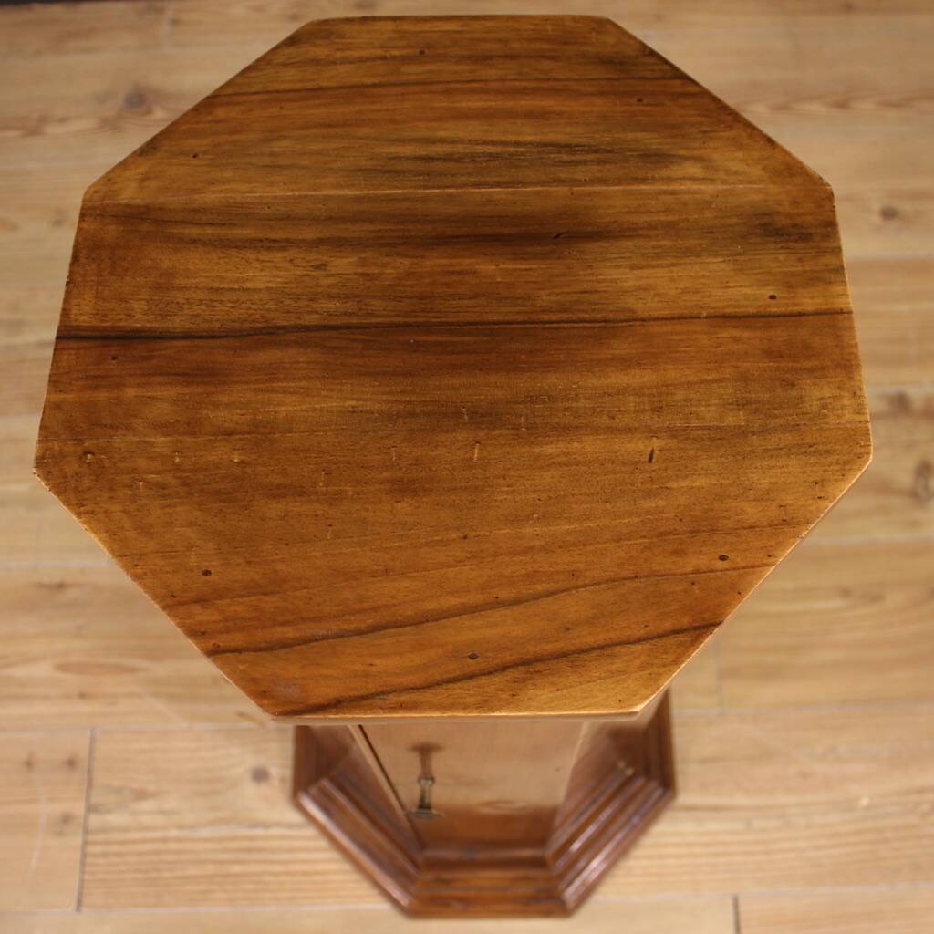 Vintage Italian column from the 70s