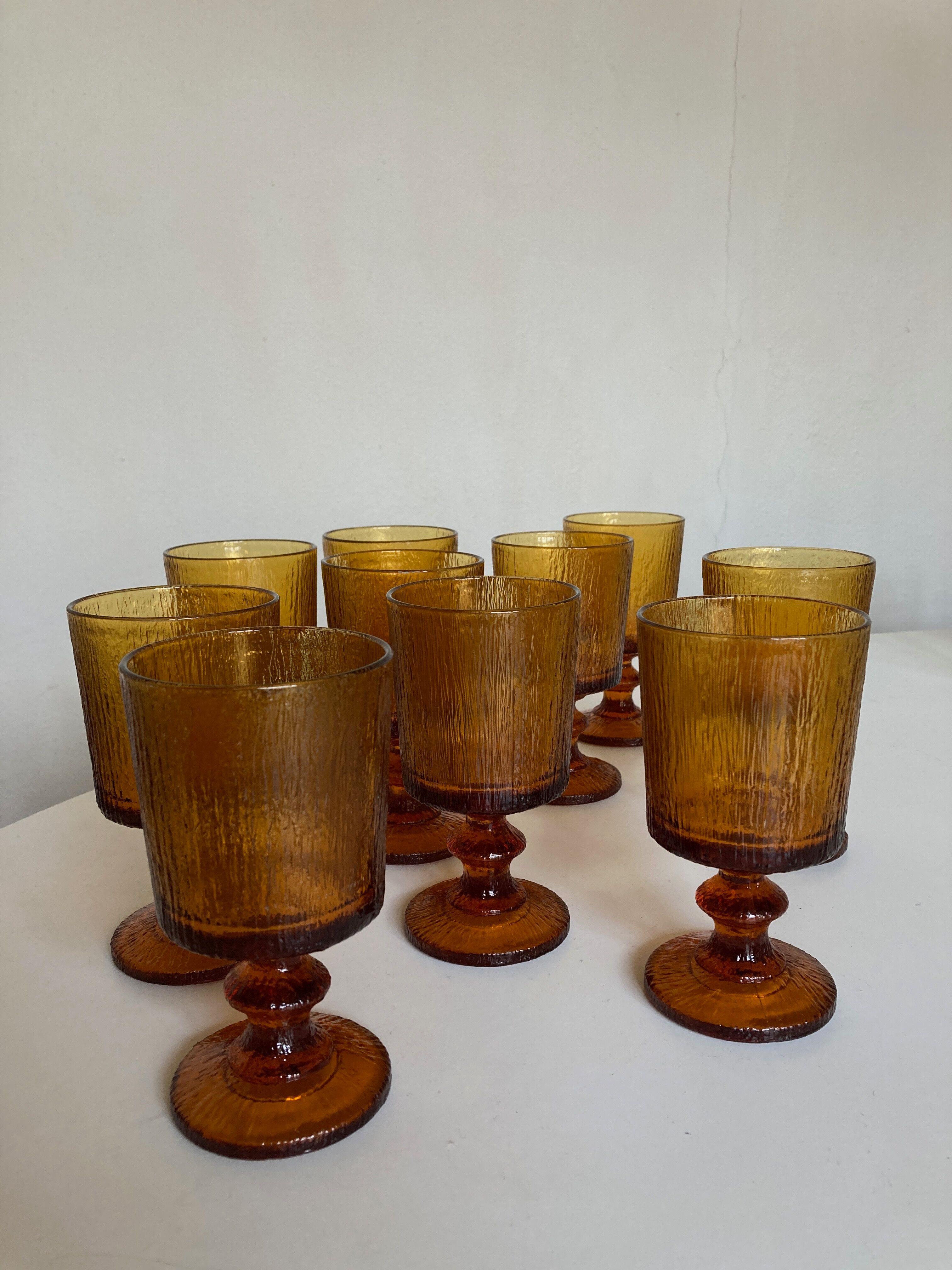 Set of 10 1970 glasses in molded glass tree wood