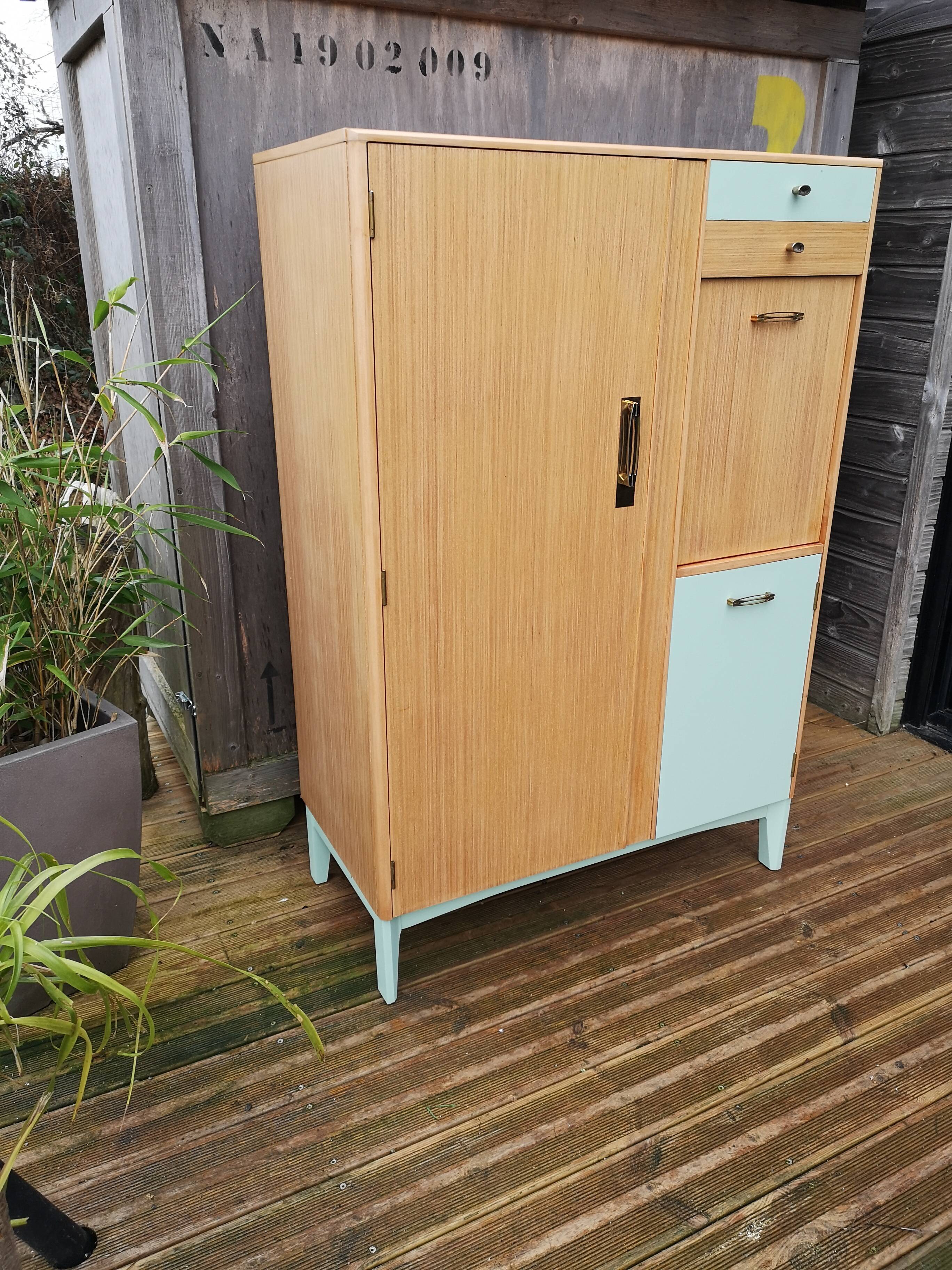 English wardrobe 60