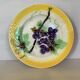 Ancienne assiette barbotine raisin