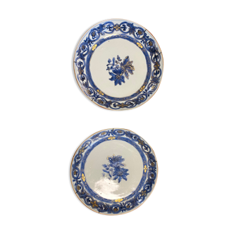 Set of two Chinese porcelain plates