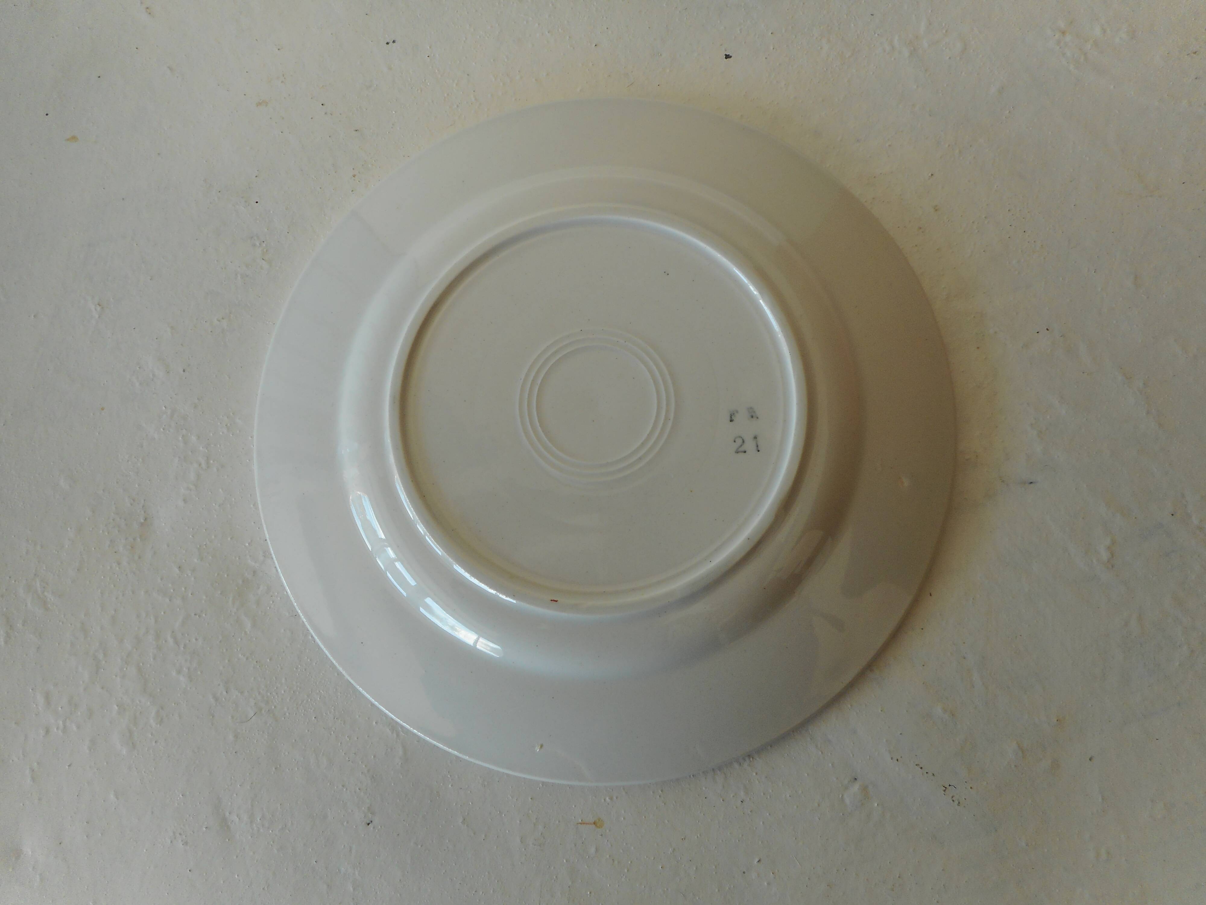 Set of 10 dessert plates