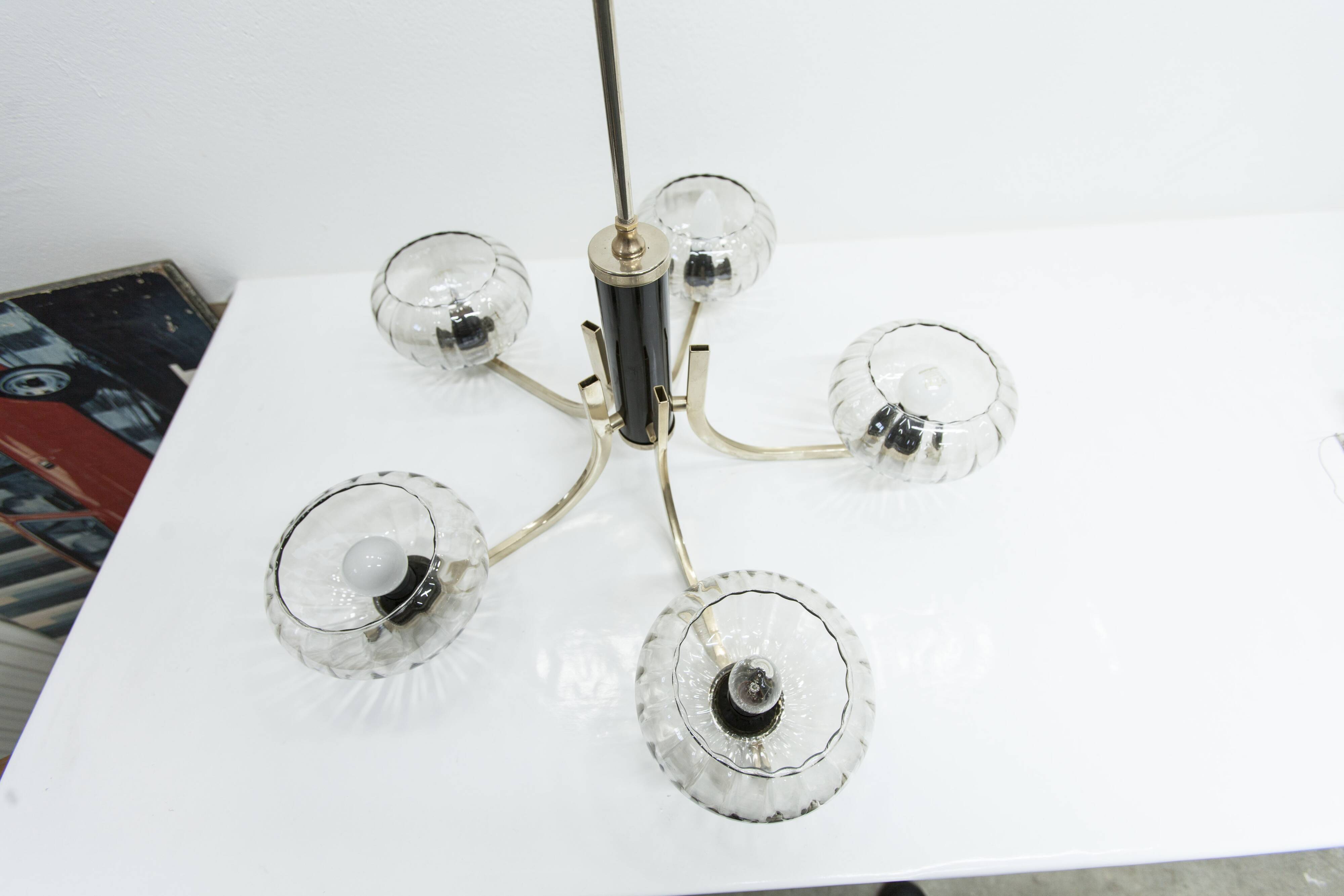 See Delmas chandelier, 5 branches, black and gold, transparent glass, 1960