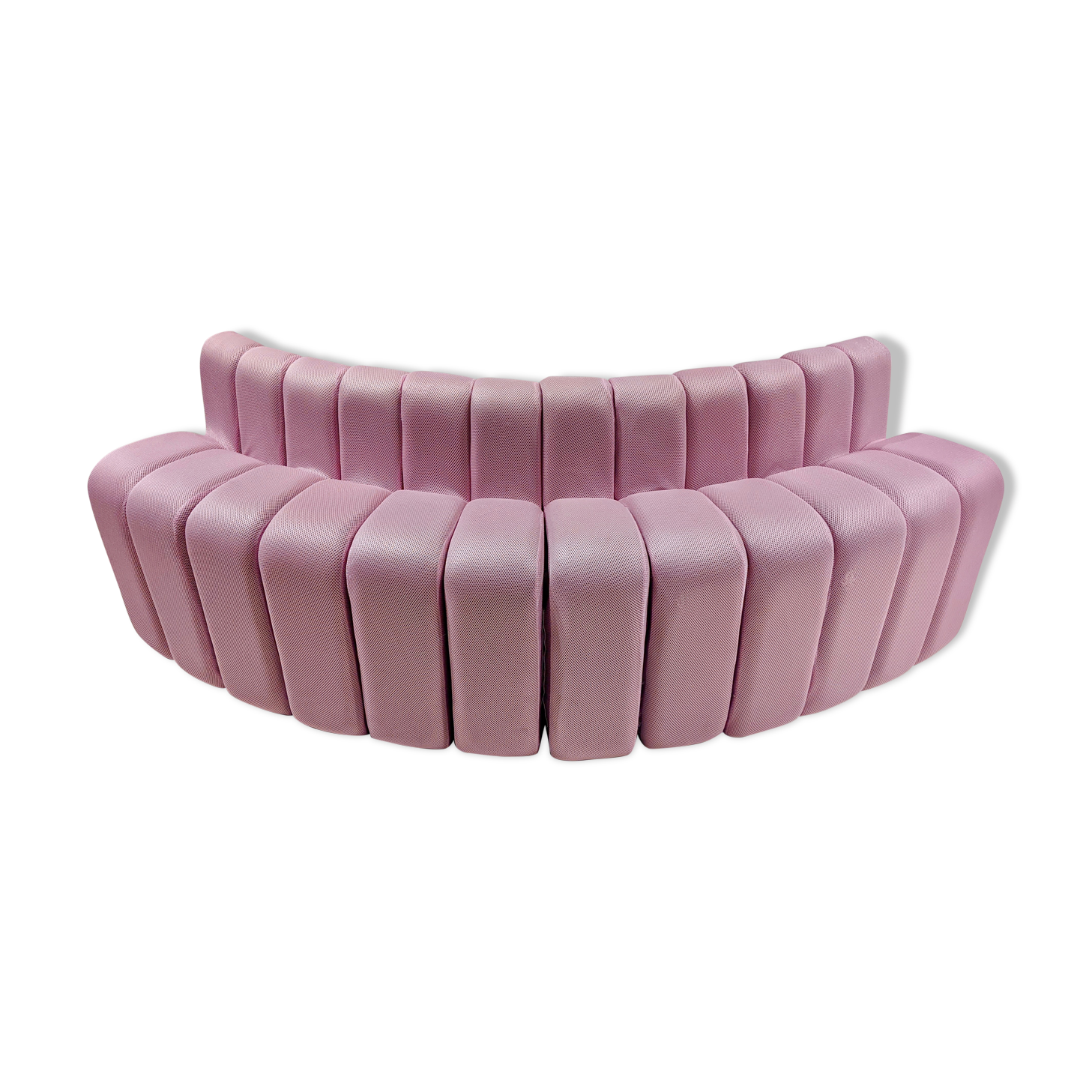 Extra sofa in pink net fabric