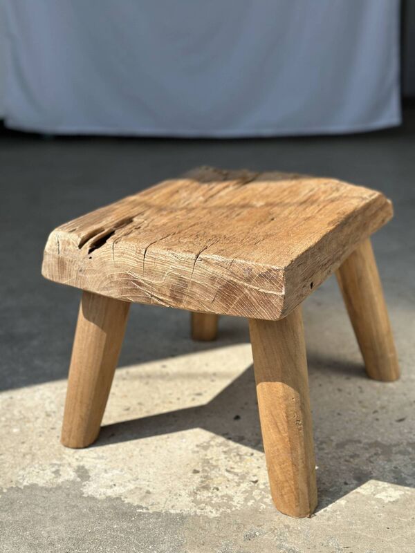 Petite table d'appoint ou tabouret en teck blond quadripode H:30 L43 l30