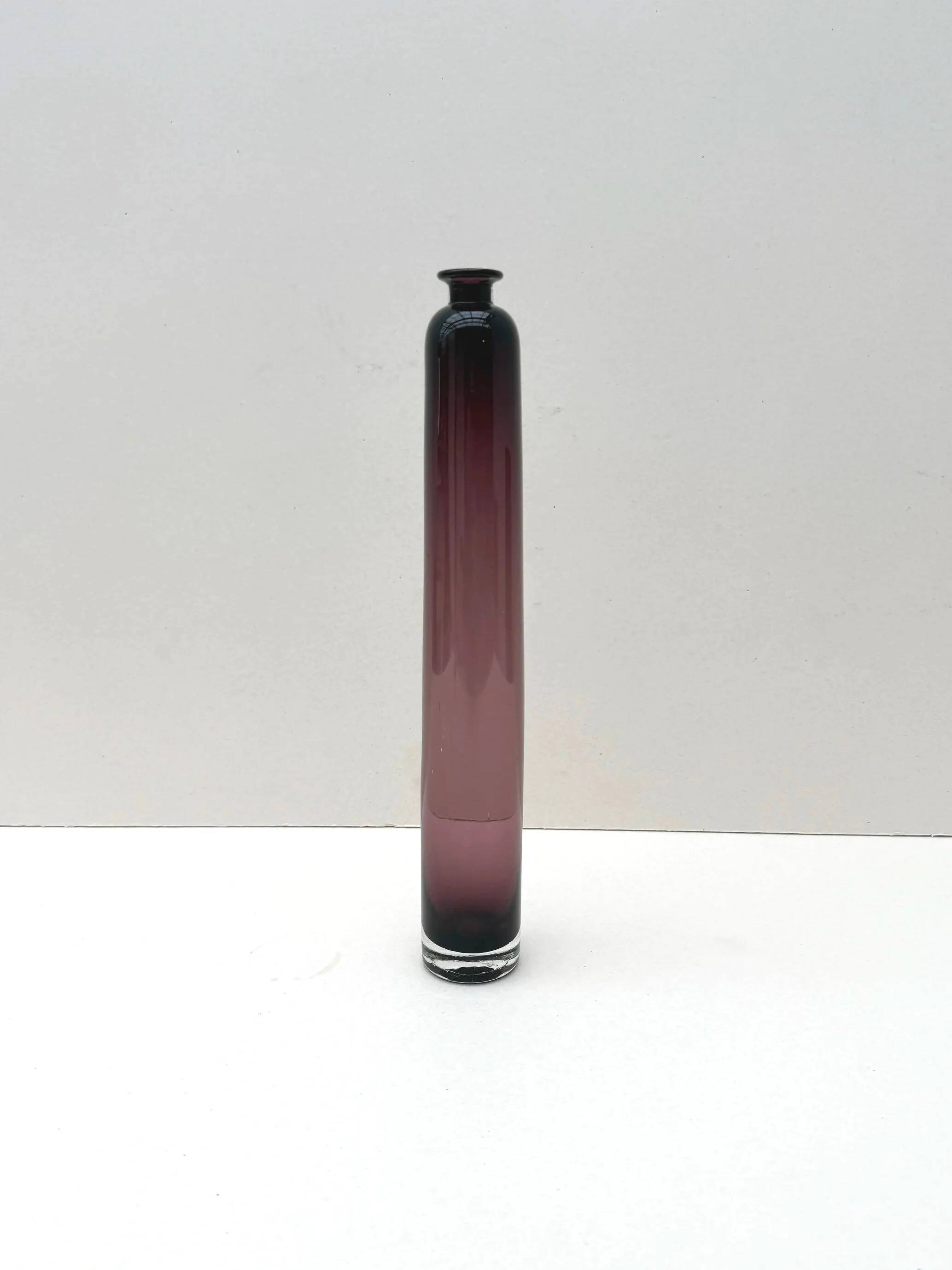 Vase by Marisa and Alain Begou in blown glass, France 1986