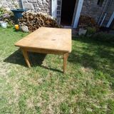 Firm table spindles feet 128cm