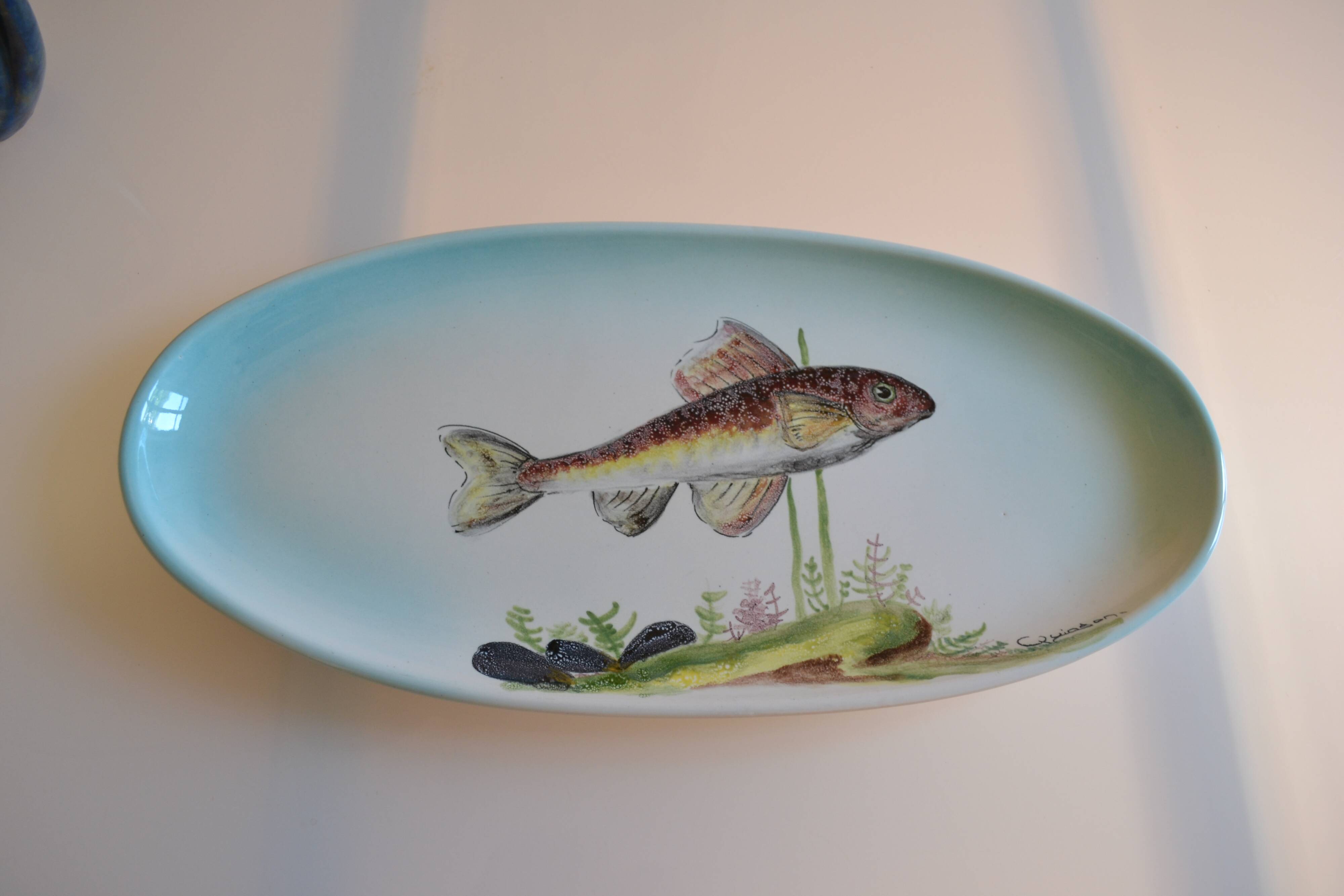 Paulette Quinson (1899-1984) Marseille Fish dish signed 55x26 cm