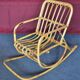 Fauteuil à bascule enfants en rotin vintage 60 70