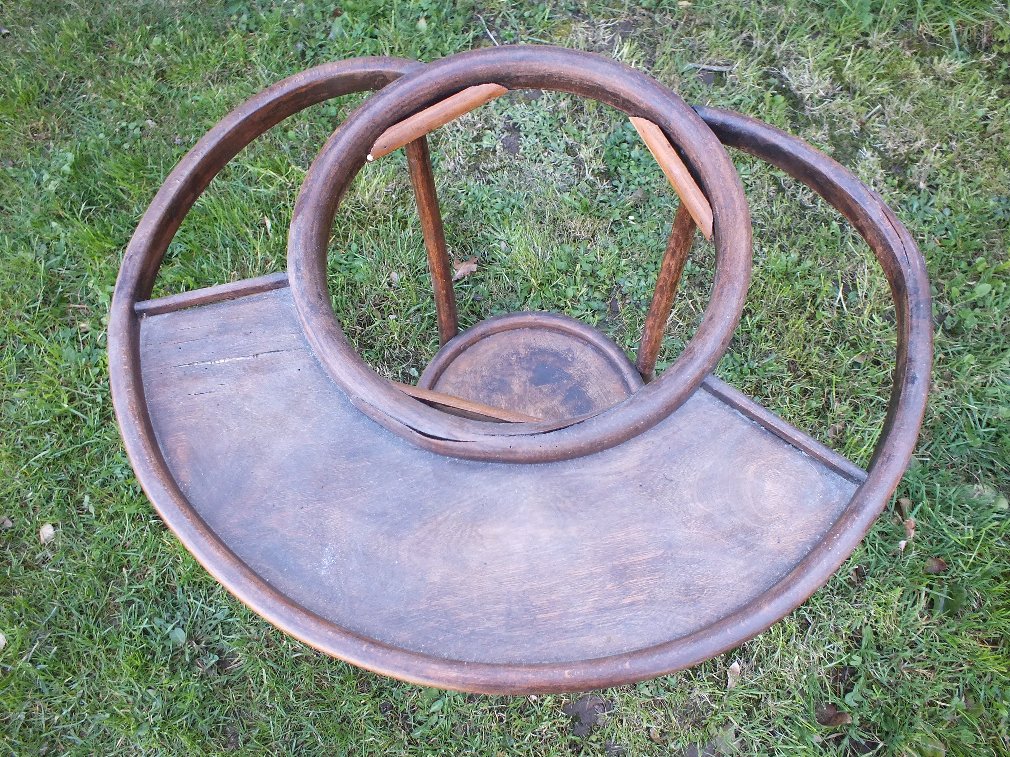 Baumann barber in thermoformed wood