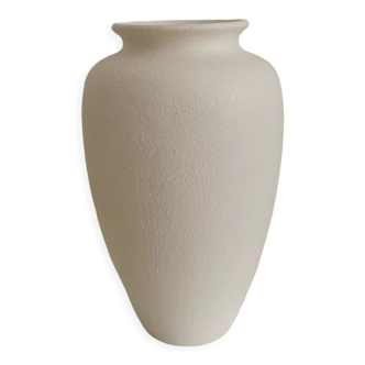 White vase