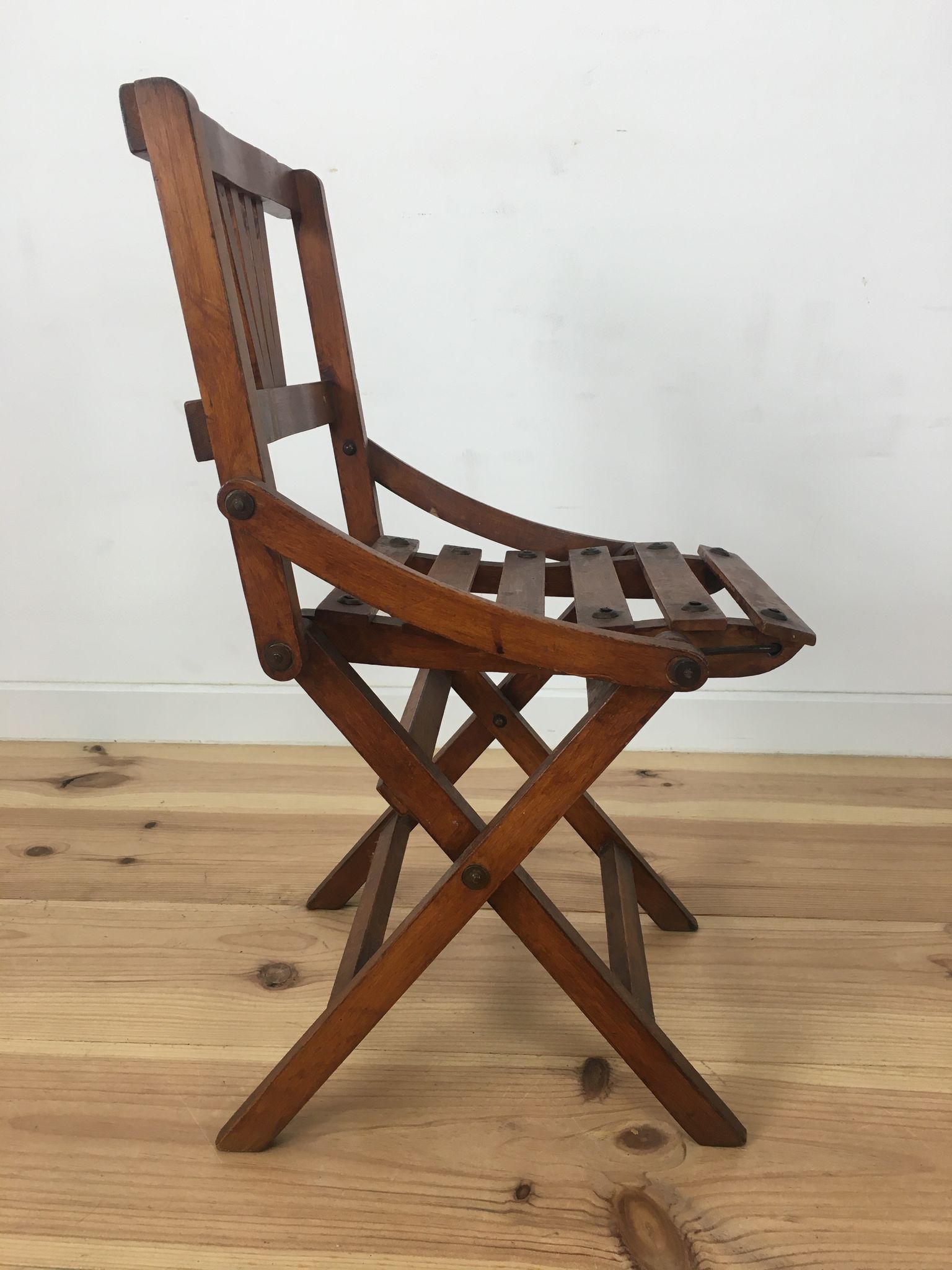 Chaise pliante pour enfants en lattes de bois
