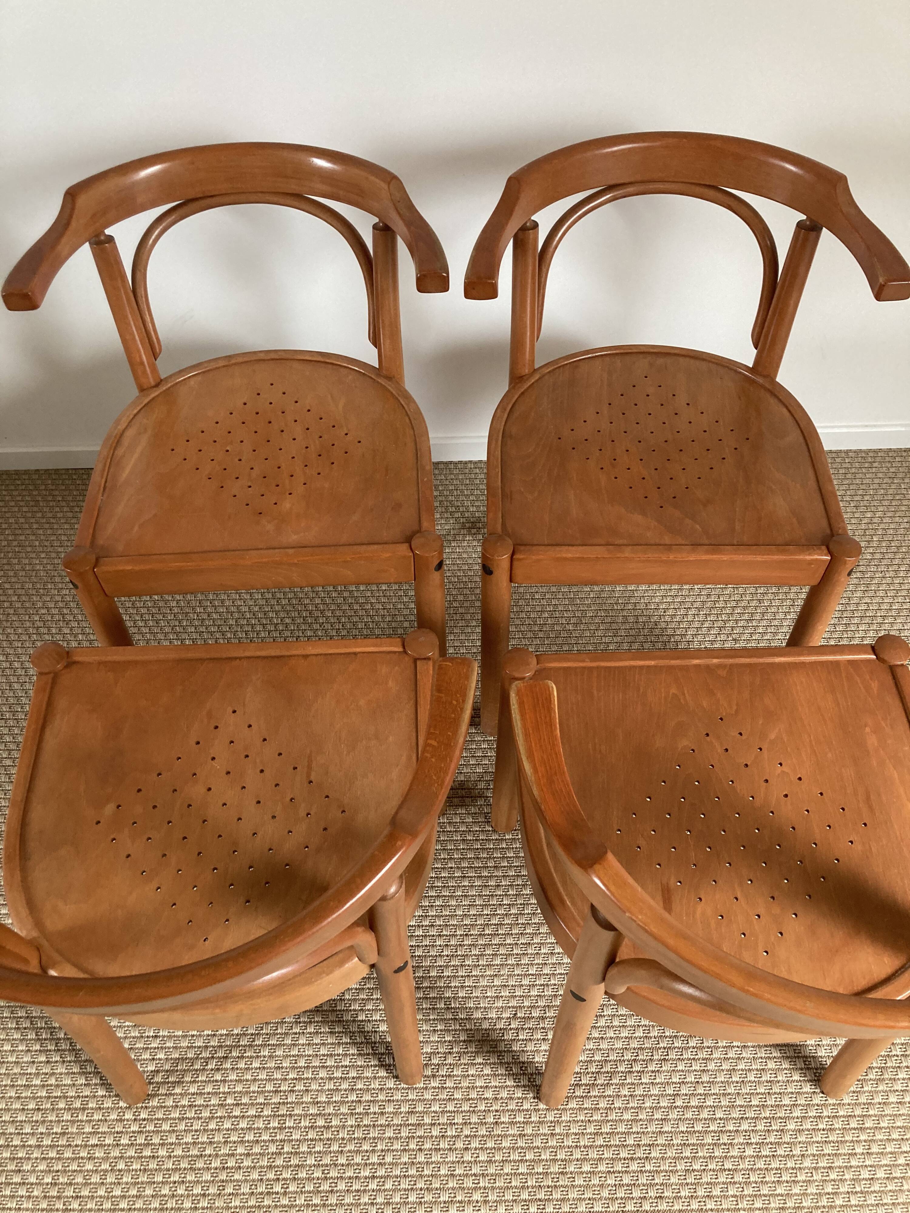 Lot 4 chairs