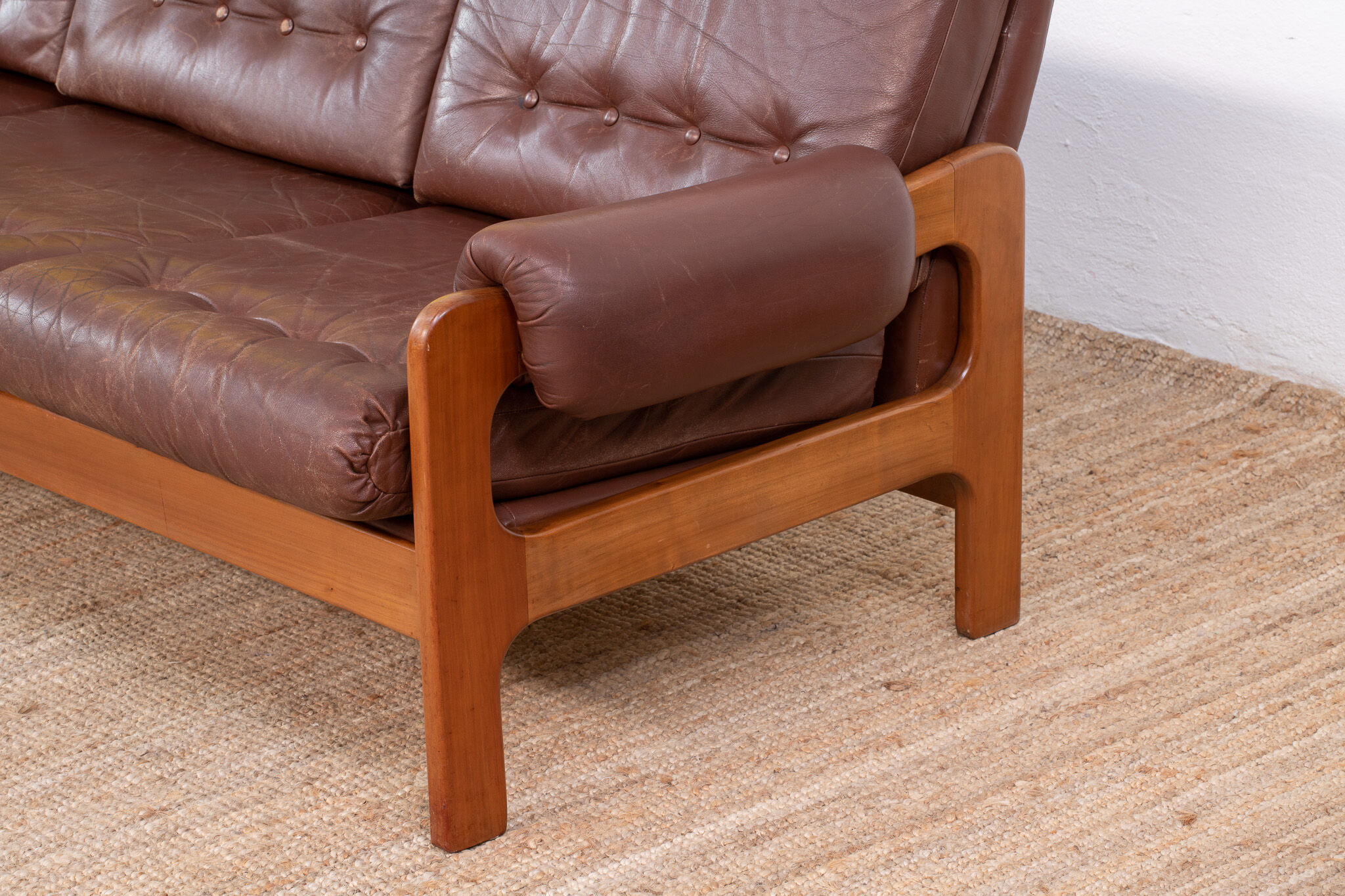 Scandinavian sofa – 205 cm