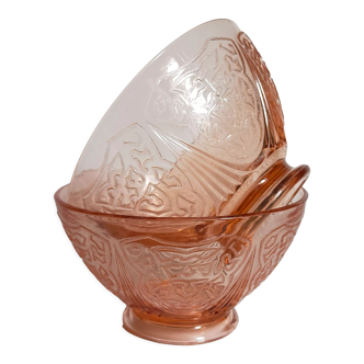 Duo of pink glass bowls with 40s patterns