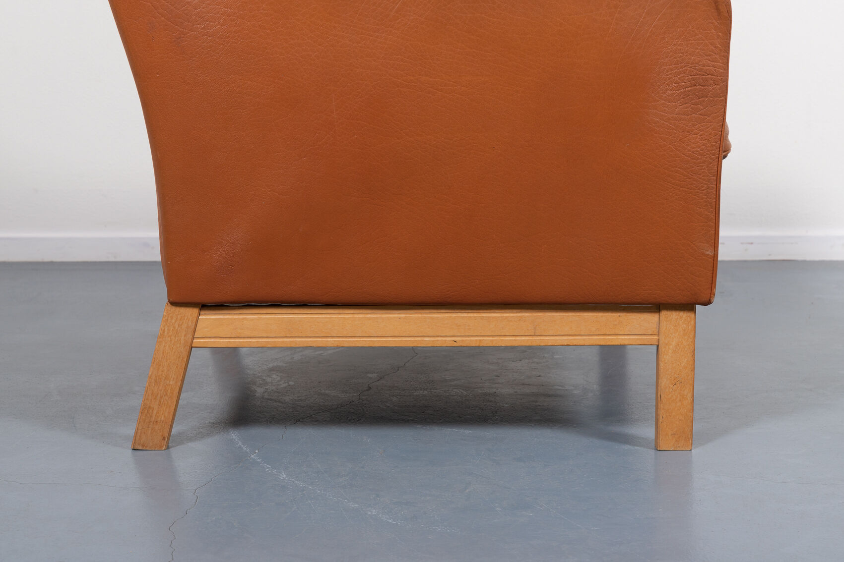 Set of 2 vintage Danish armchairs in cognac leather by Mogensen Hansen