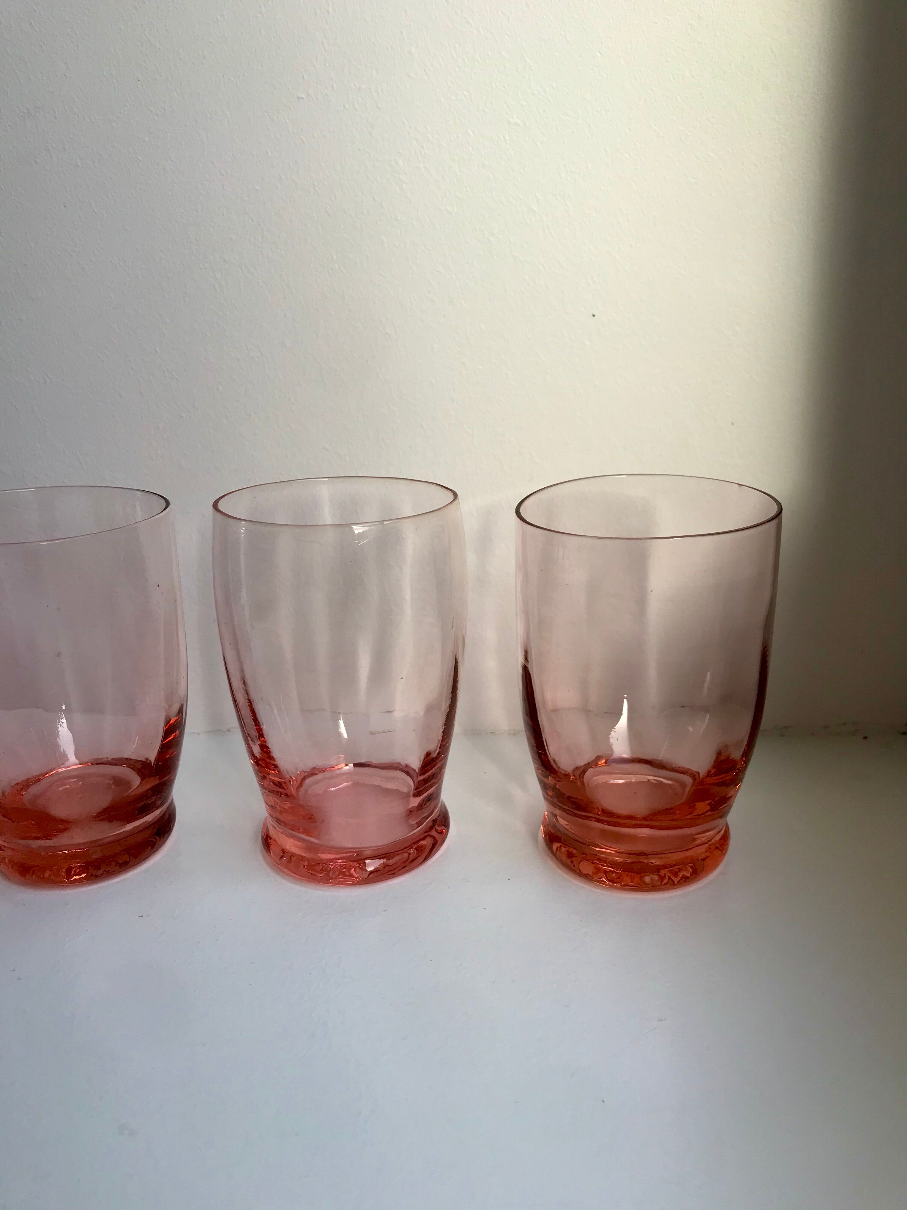 Set of 4 art deco pink water glasses 30s