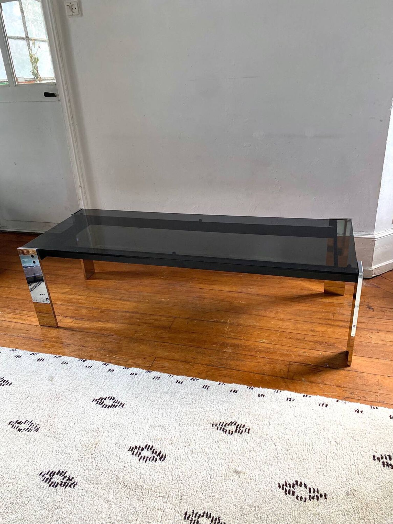 Table basse rectangulaire Italienne en verre fumé vintage 1970