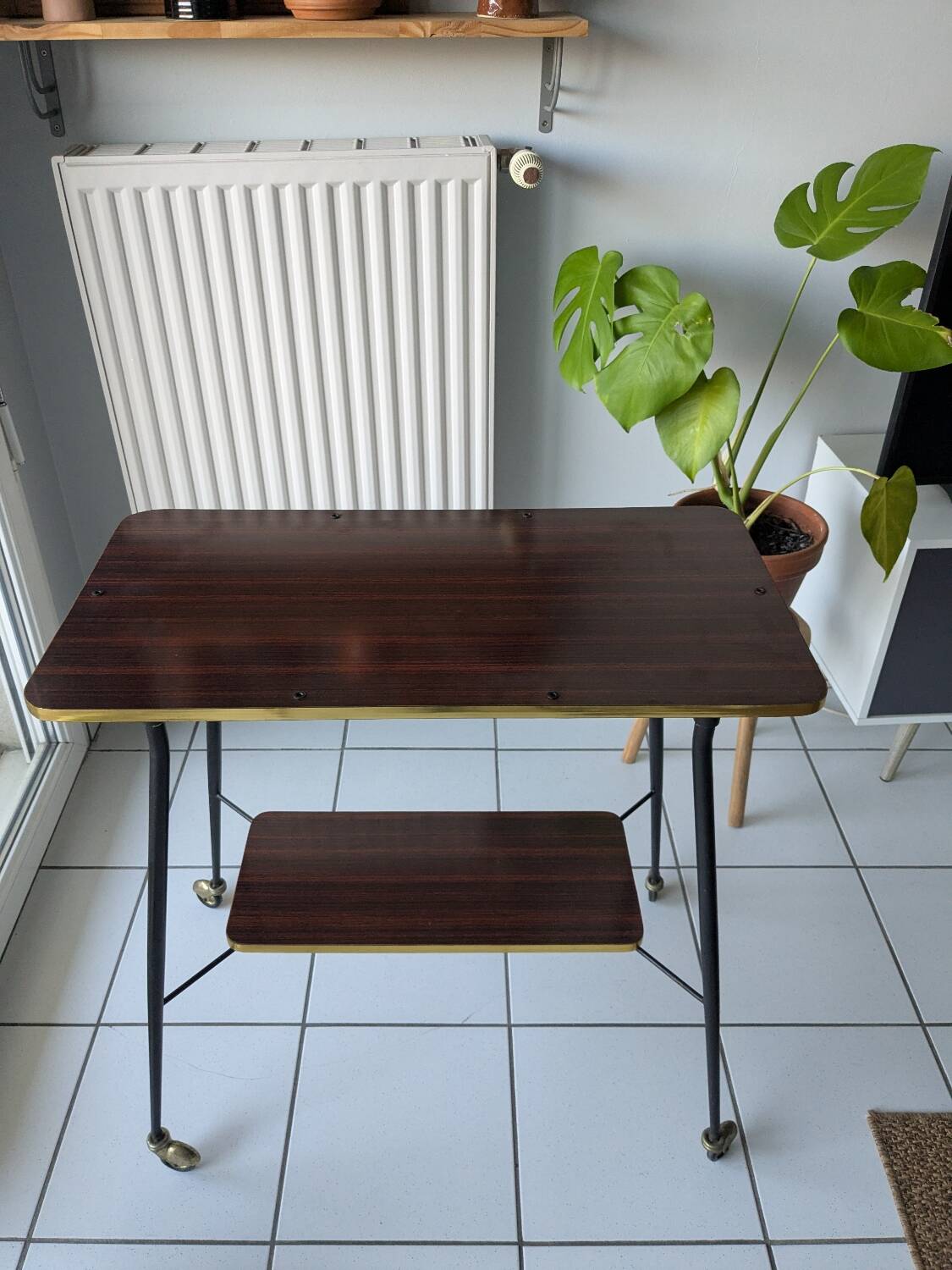 Vintage (60s-70s) Formica side table