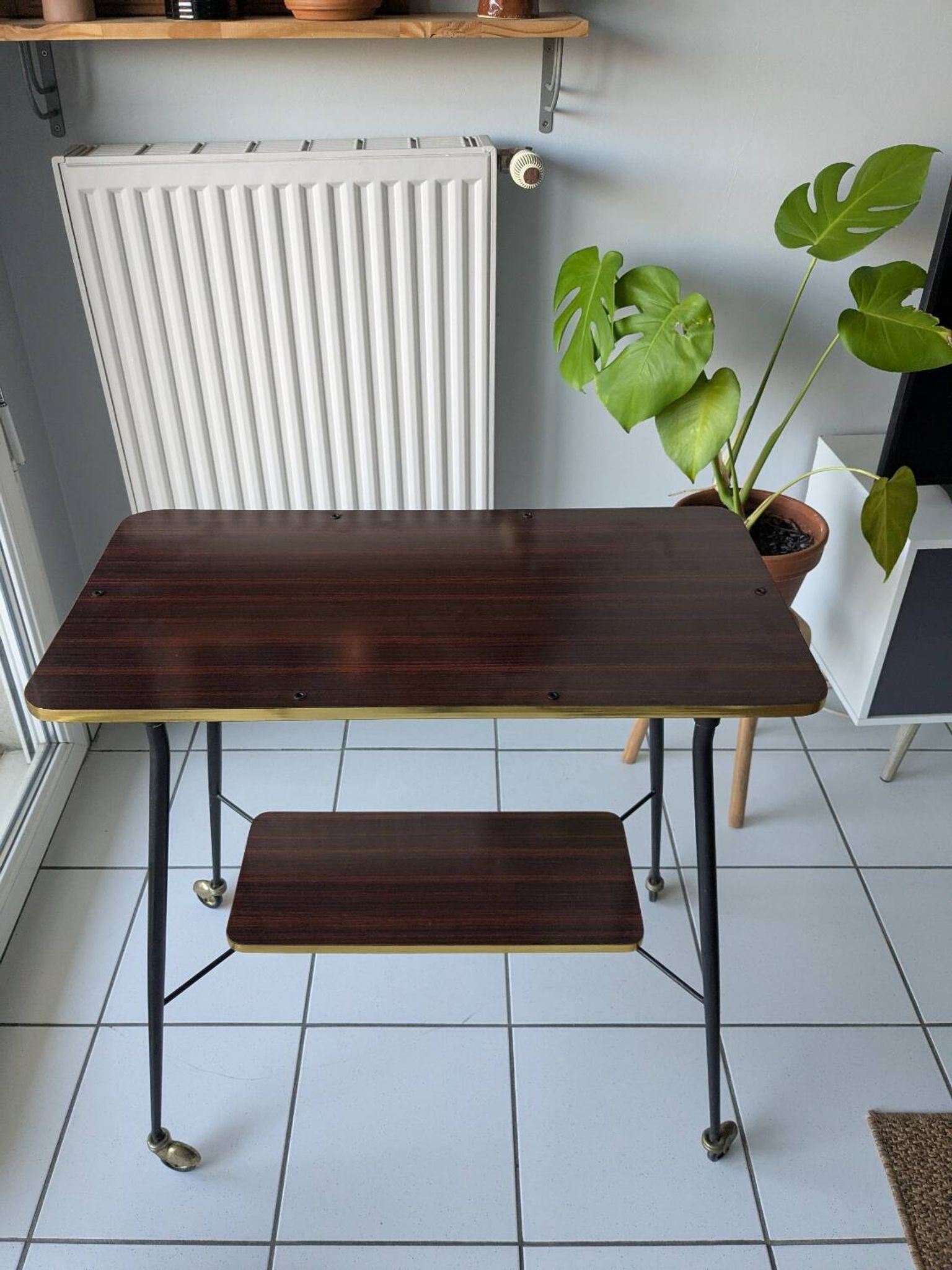 Vintage (60s-70s) Formica side table