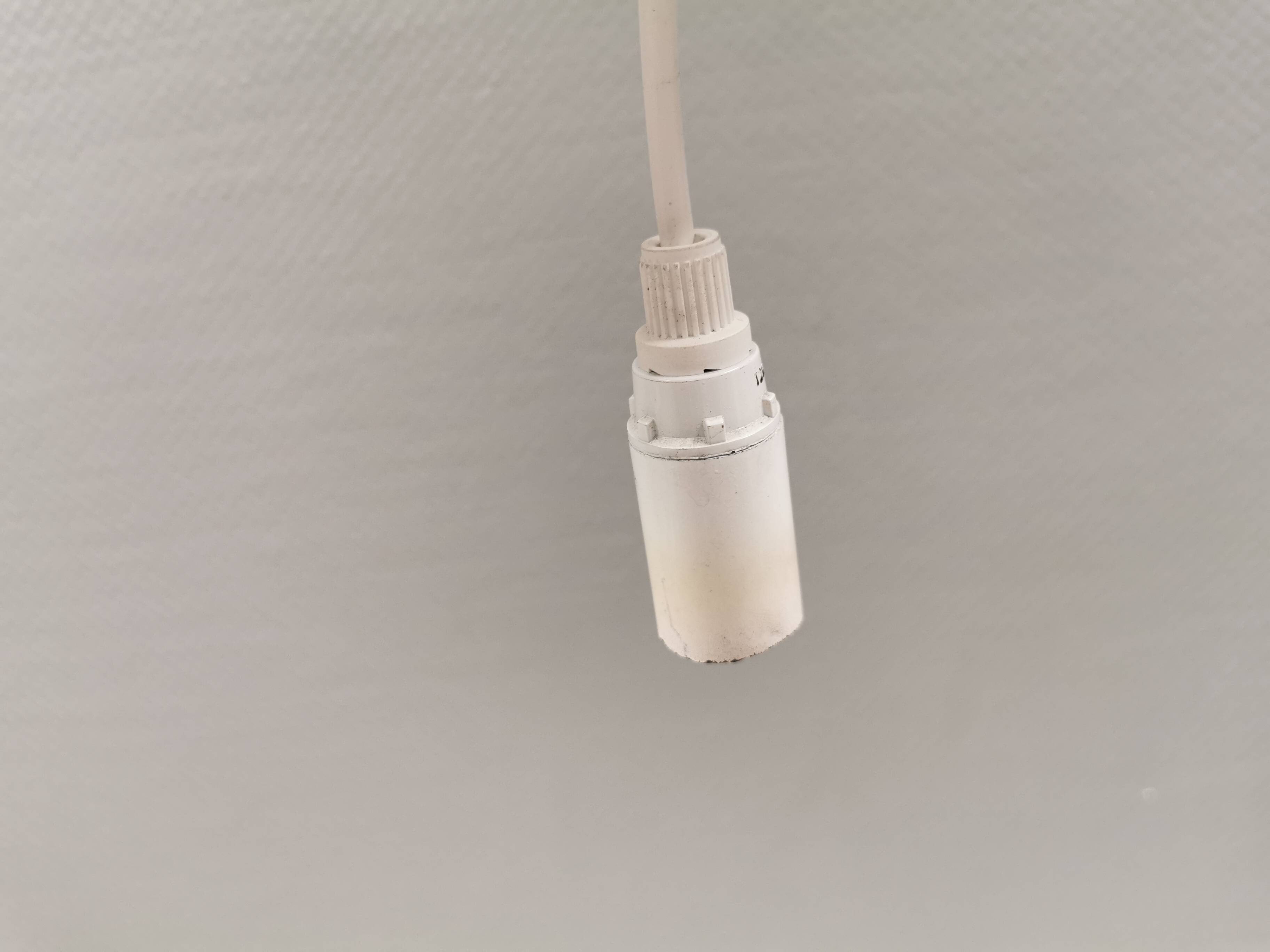 Small slim hanging lamp model Semi.