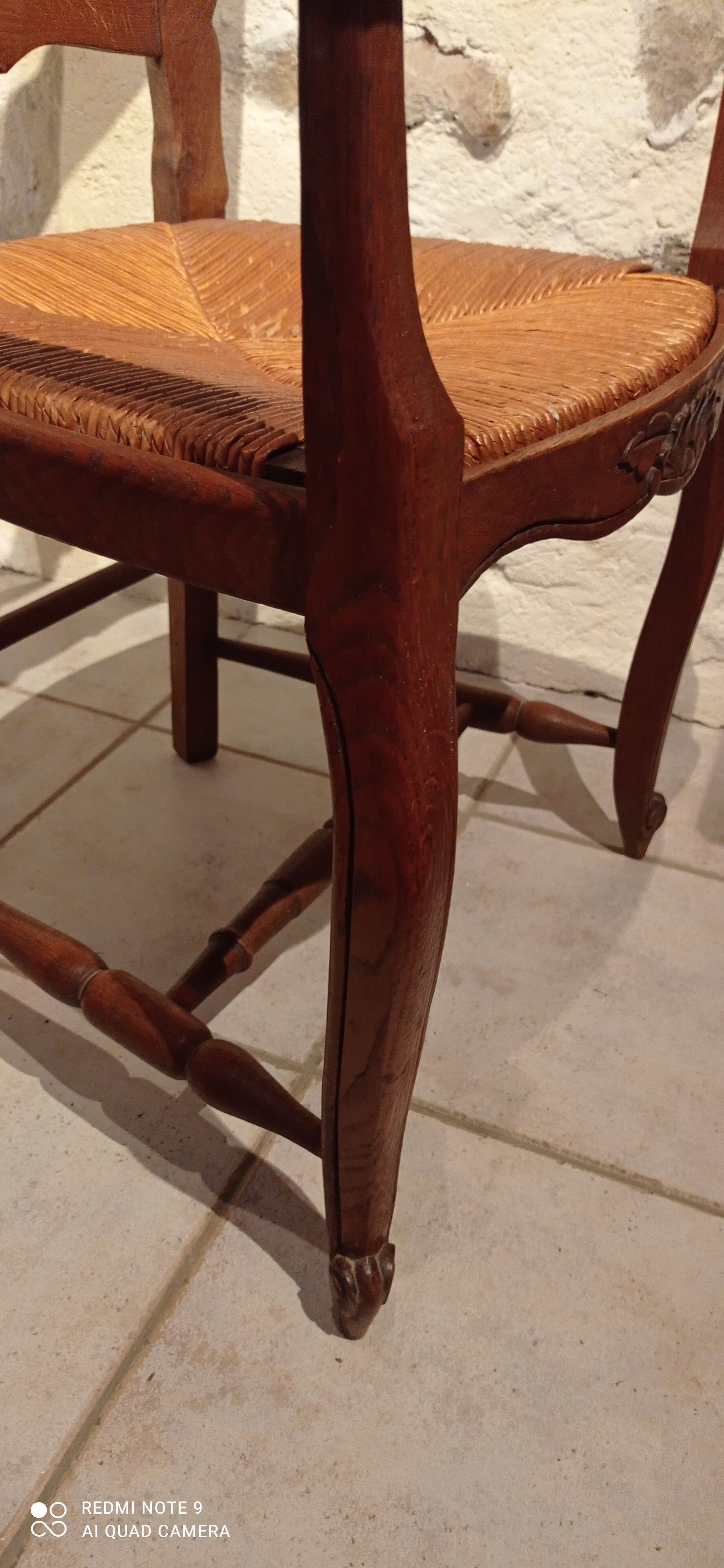 Antique mulched armchair