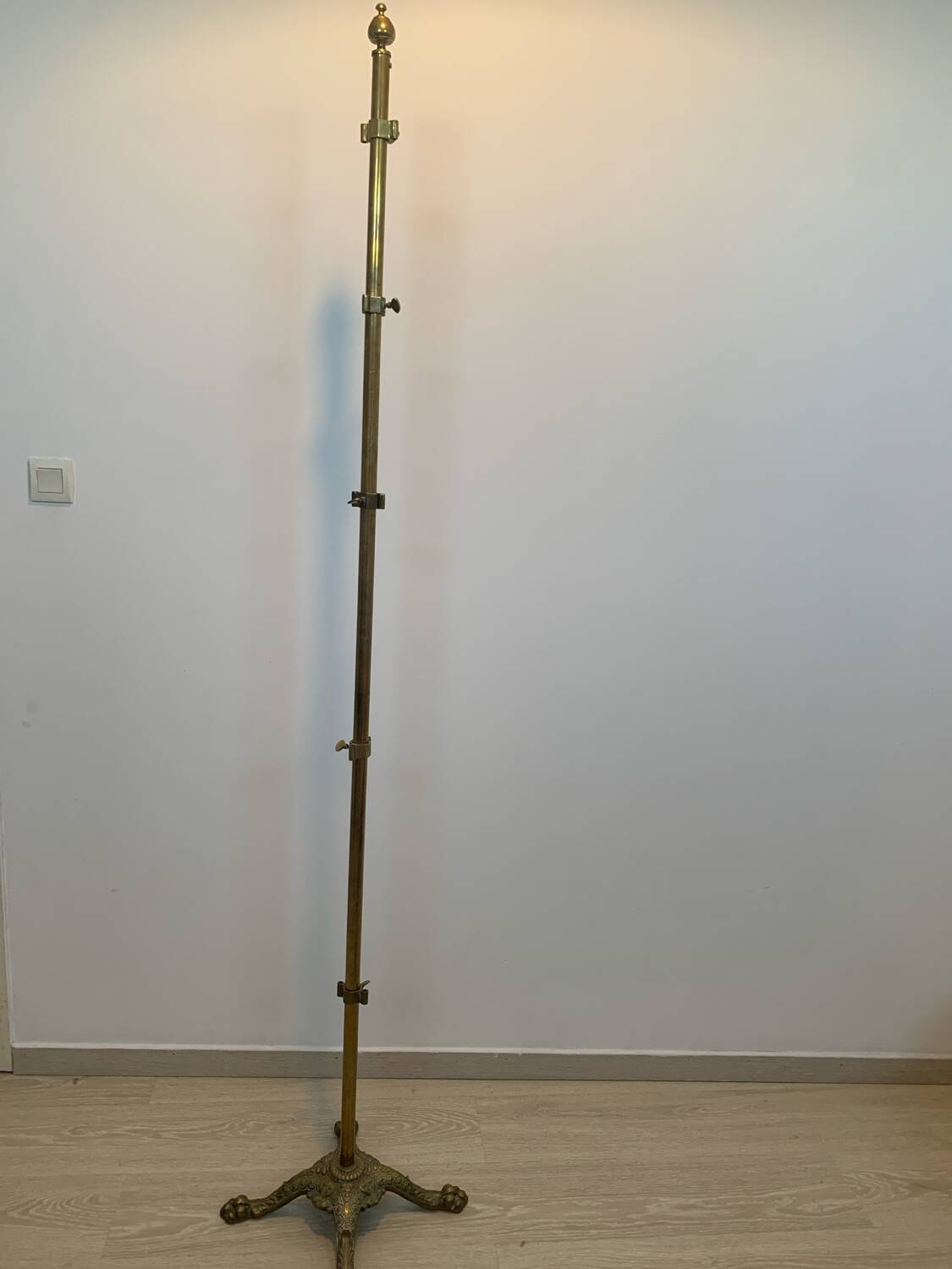 English hat rack