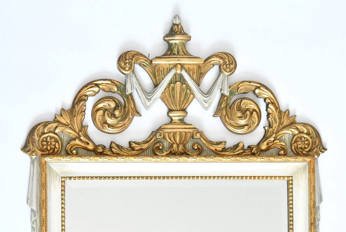 Miroir en bois laqué blanc et or à