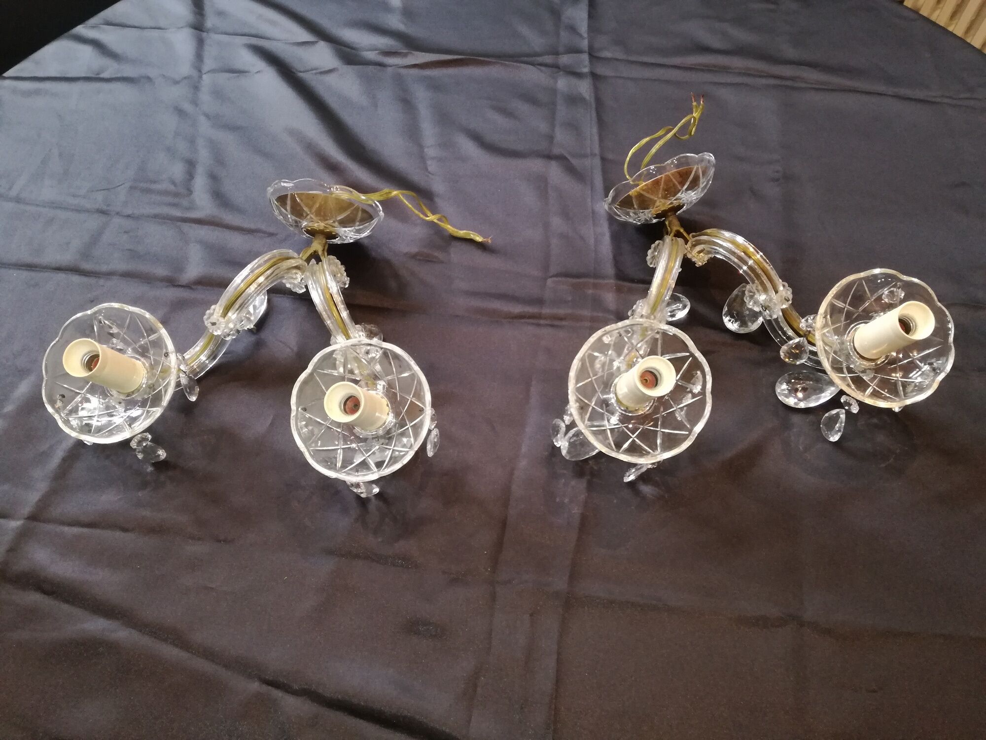 Two sconces 2 glass lights and crystal stamps