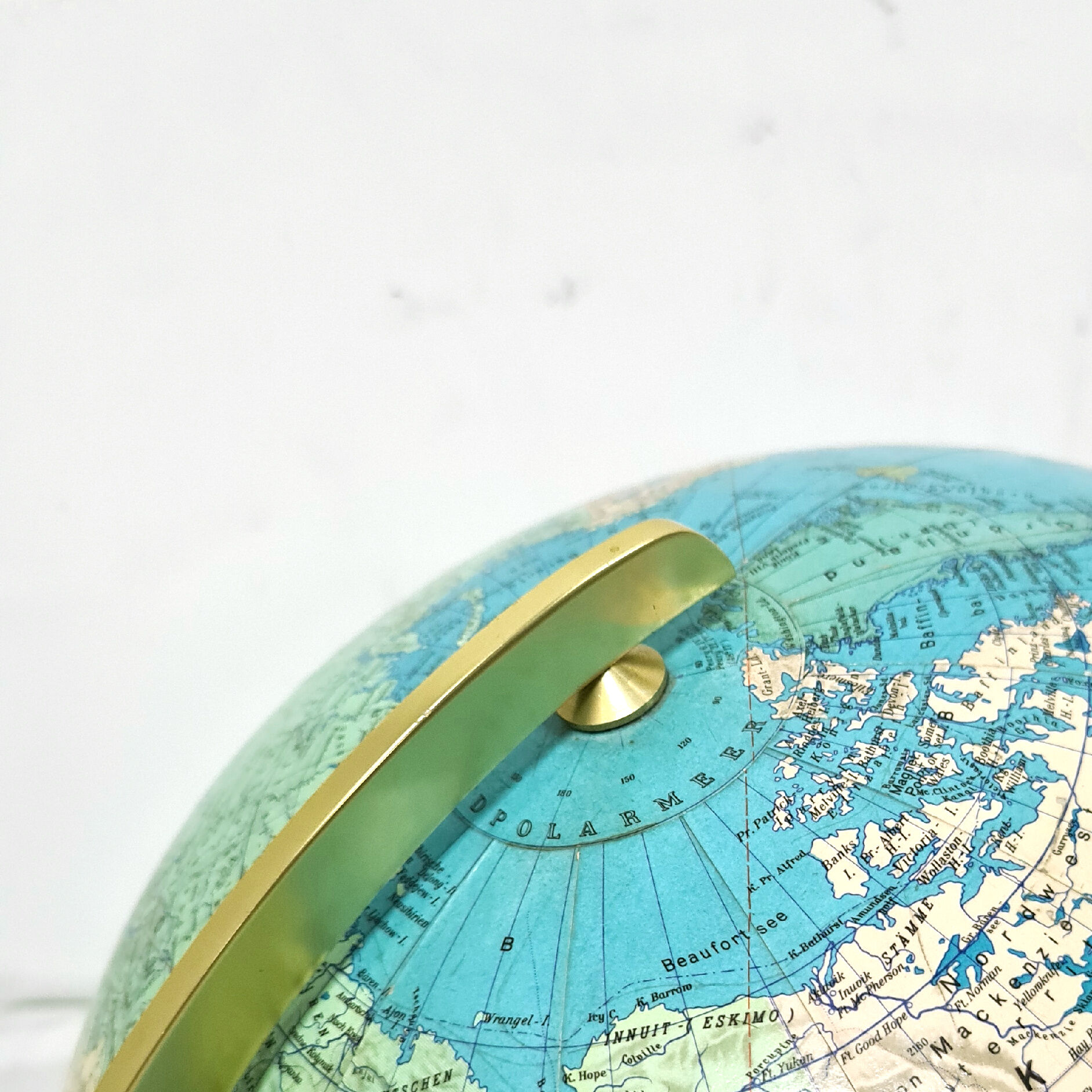 Globe de terre en verre illuminé vintage, allemagne des années 1970