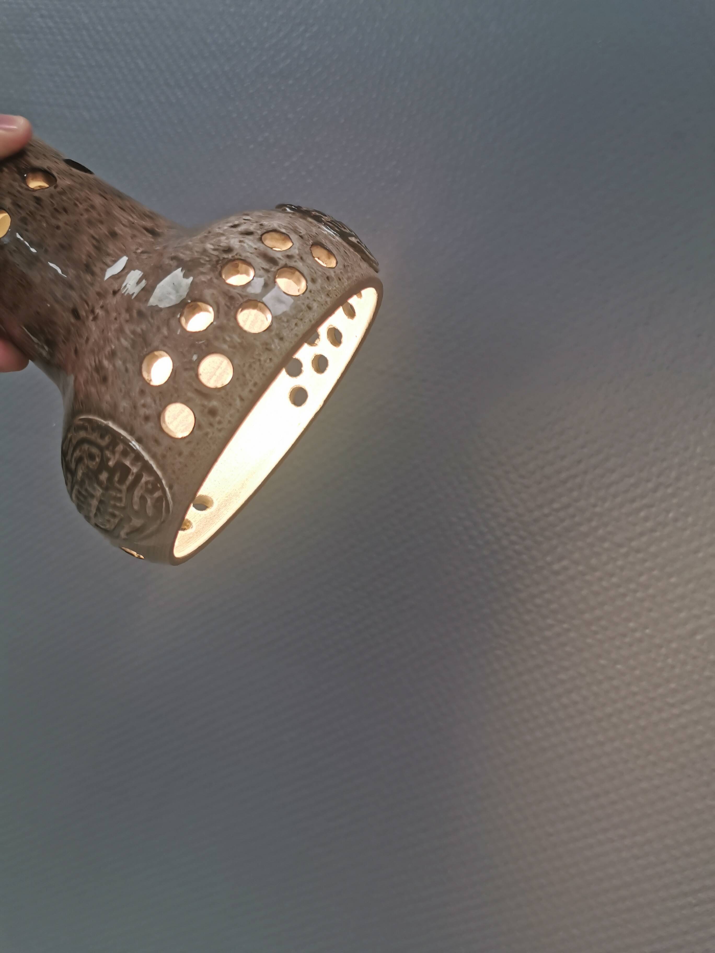 Small ceramic hanging lamp, Danish and from the 1980s.