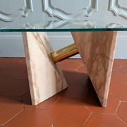 Table d'appoint ligne Roset en marbre rose des années 80