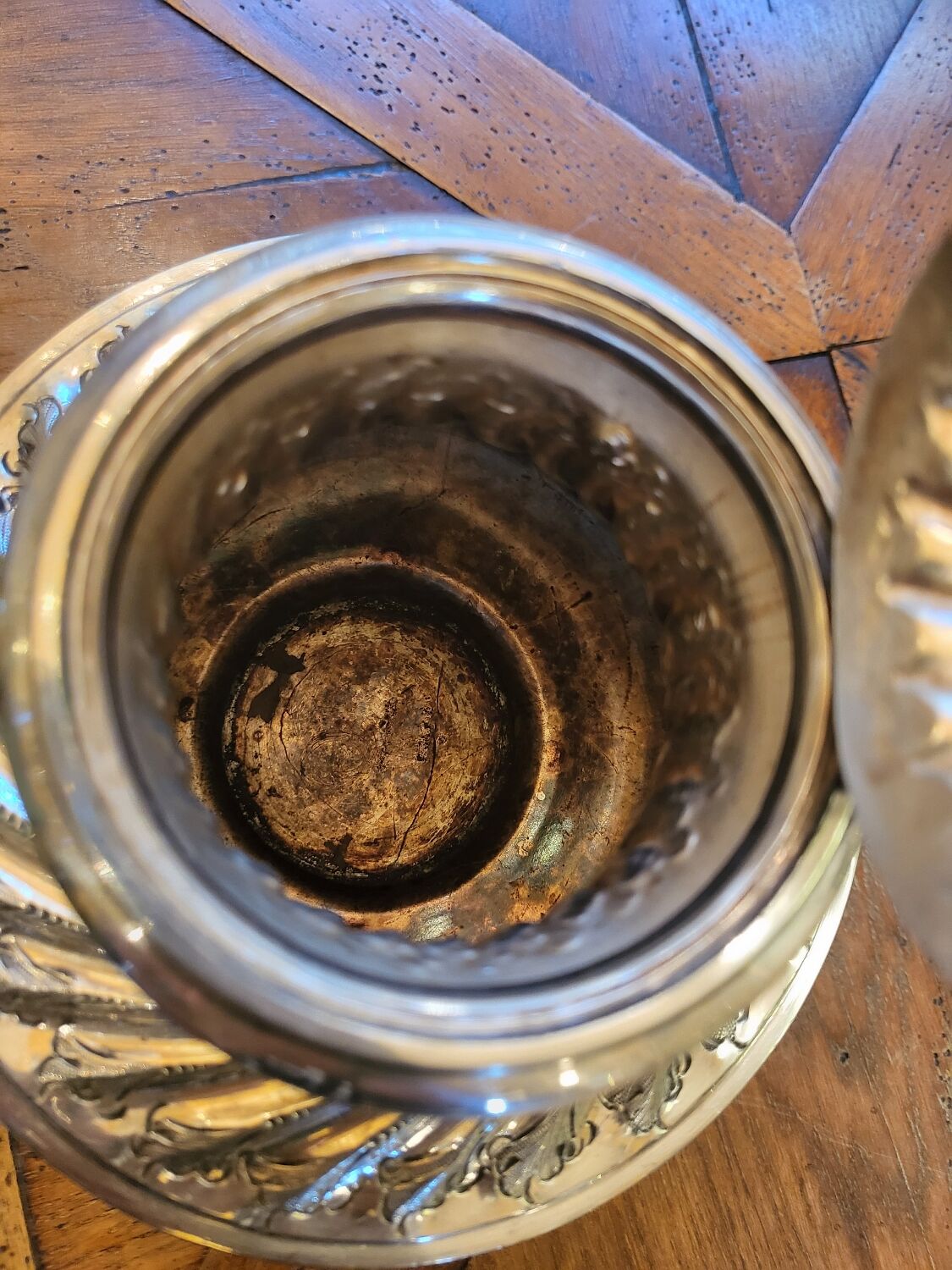 Teapot and its sugar bowl