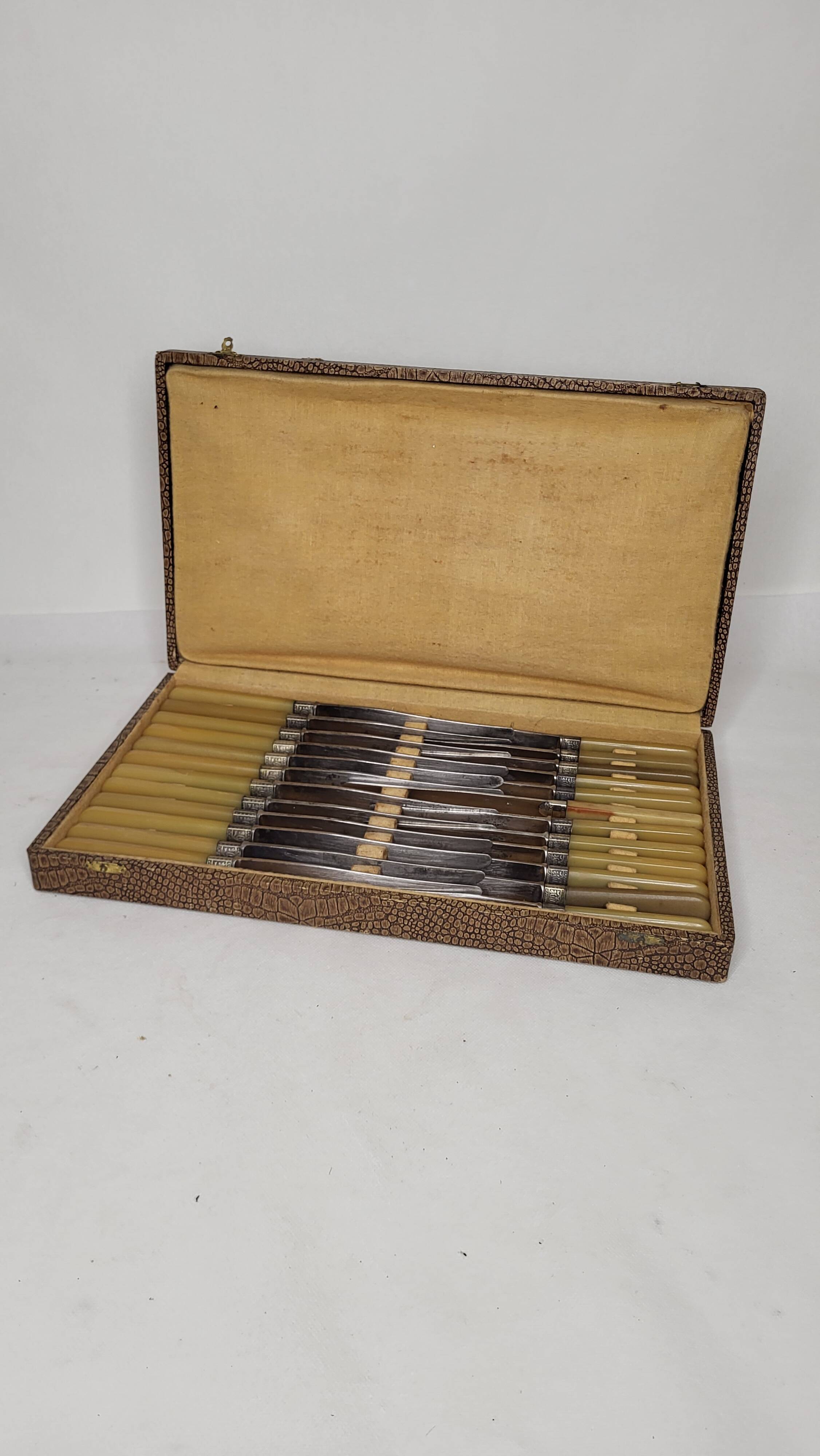 24 Art Deco Bakelite Handle Knives