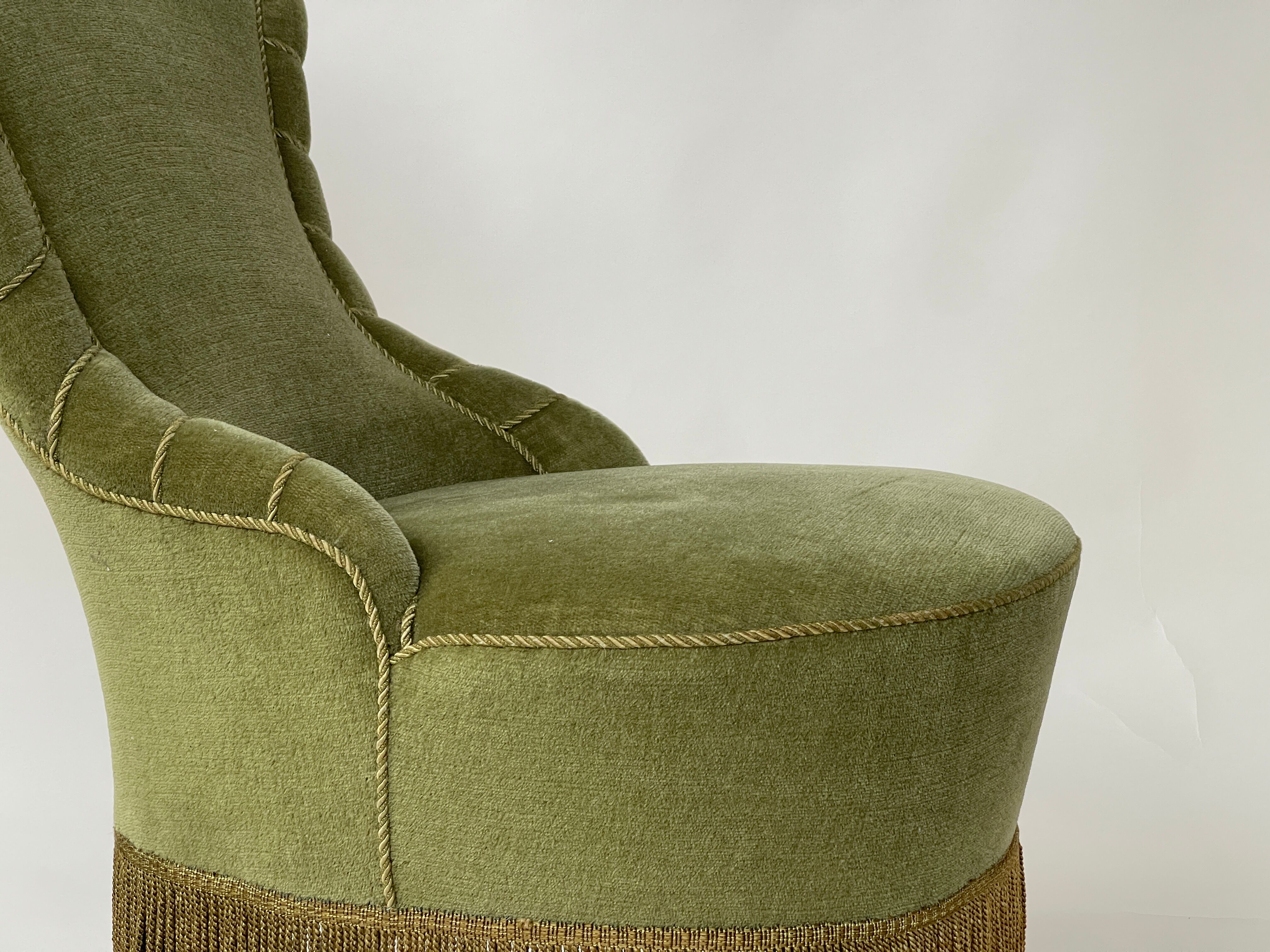 Vintage green bedroom chair