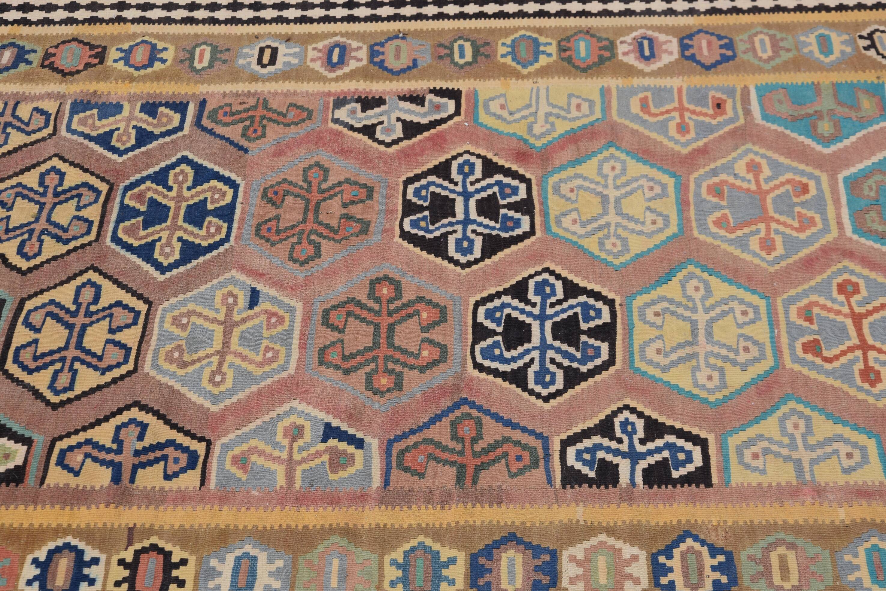 Kilim Rug Made By The Gashgai Tribes In Iran: 1.60 X 2.95 Meters