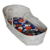 Wicker baby bassinet