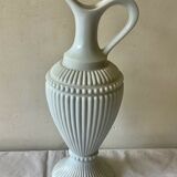Carafe vase in white opaline